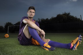 开云官网2026-佩德里的铁链与牙买加的叹息，当锁死成为足球的终极隐喻