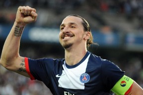 世界杯2026-2026世界杯A组惊涛骇浪，乌拉圭铁血压制捷克，塔雷米独舞闪耀整个世界