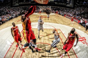 开云体育下载-西甲国家德比之夜，苏亚雷斯用饥饿统治了世界