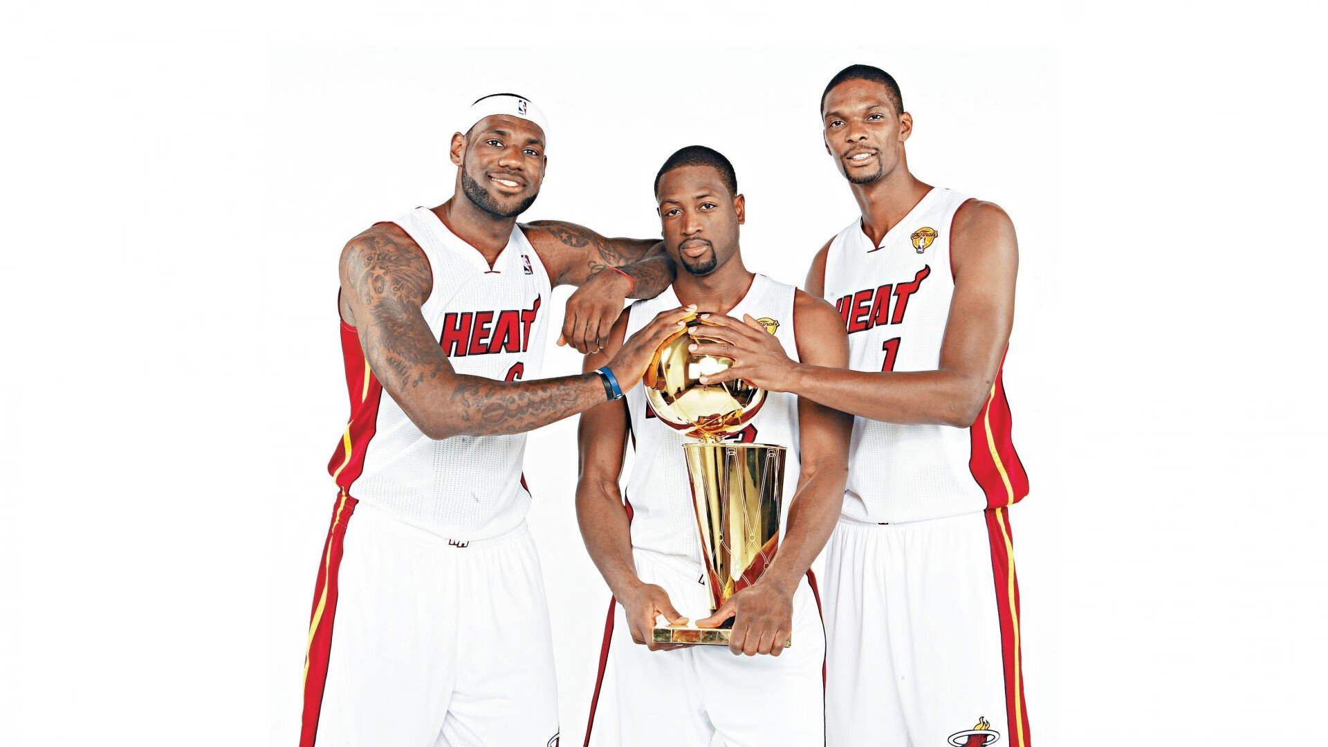 老鹰终结骑士,当班凯罗在F1年度争冠中接管比赛