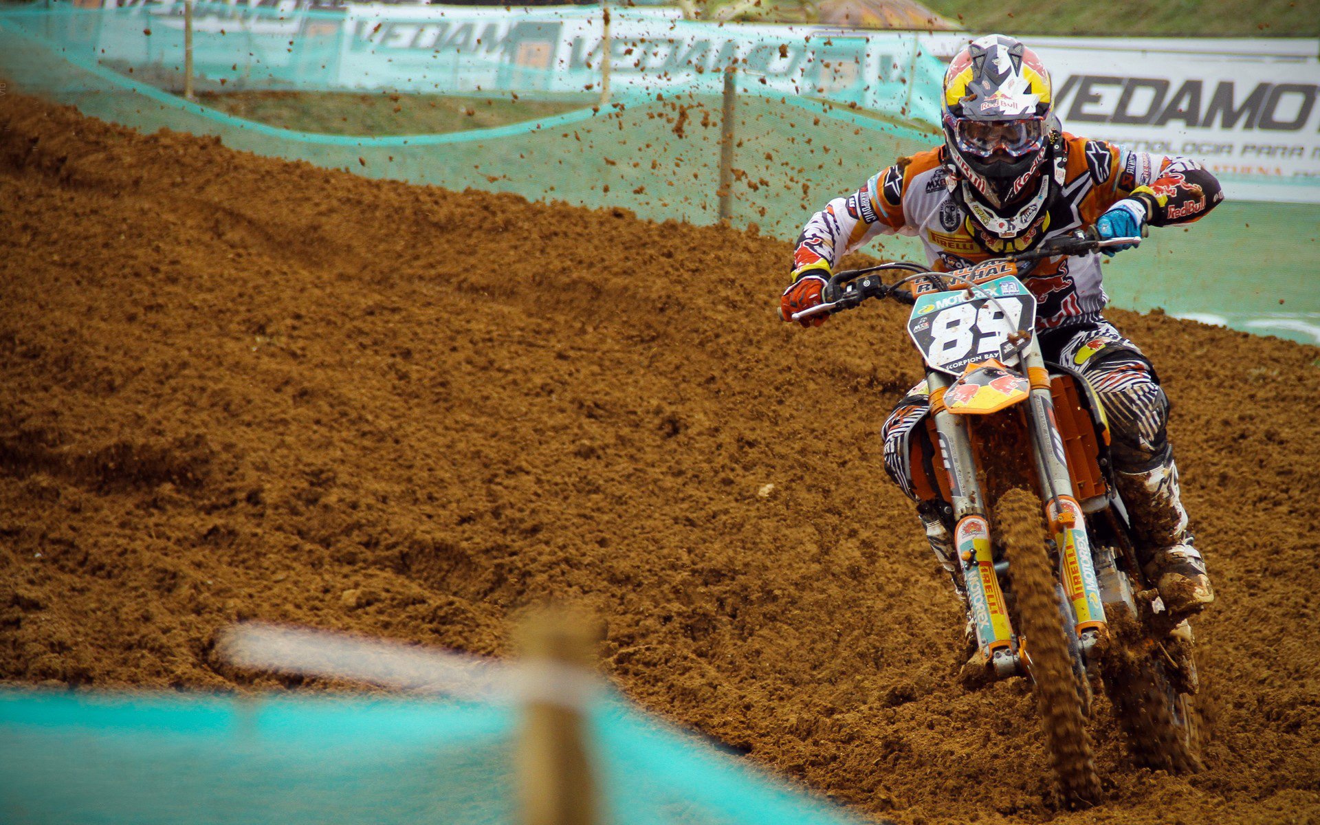 勇士带走步行者，乔治成为关键先生